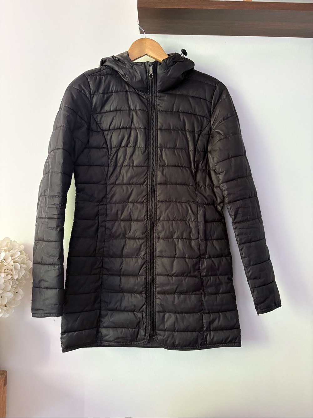 Simons ONLY Womens Tahoe Puffer Jacket XS Hooded Longline Quilted Black